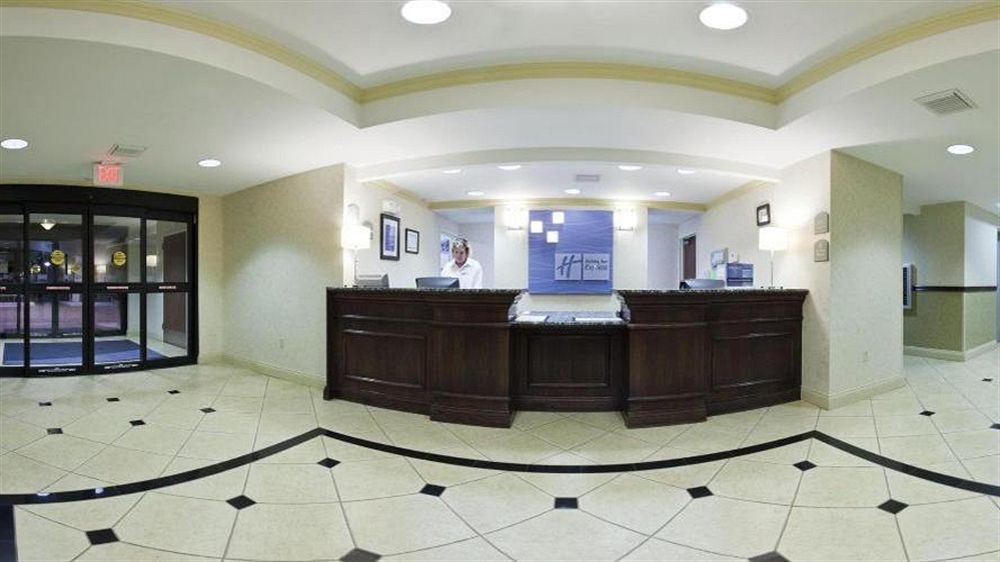 Holiday Inn Express Hotel & Suites Muskogee, An Ihg Hotel Экстерьер фото